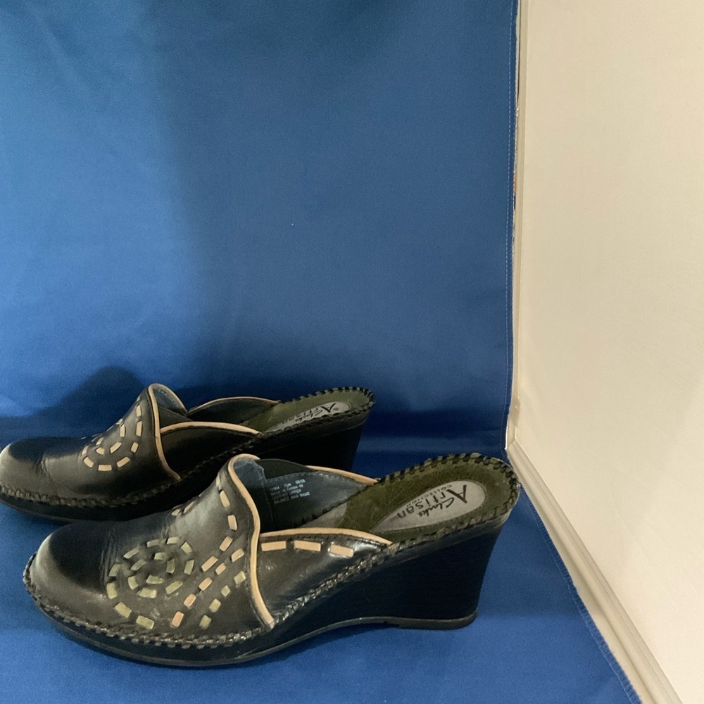 Clarks Artisan Collection Leather Clogs Black Boho Comfort Mules Women’s Size 7½ - Picture 3 of 9